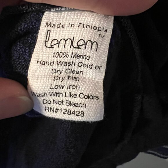 Lemlem 100% merino wool women's medium lilac hooded poncho shirt- Large - Picture 5 of 7